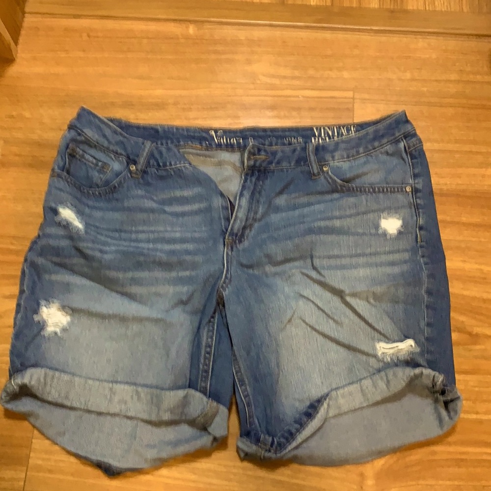 Ladies denim shorts